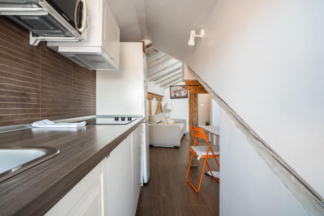 Minty Stay - Plaza Mayor 1 Bd Мадрид Екстериор снимка