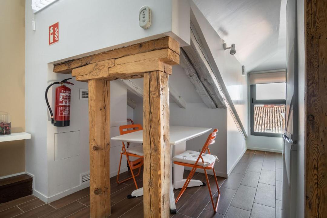 Minty Stay - Plaza Mayor 1 Bd Мадрид Екстериор снимка